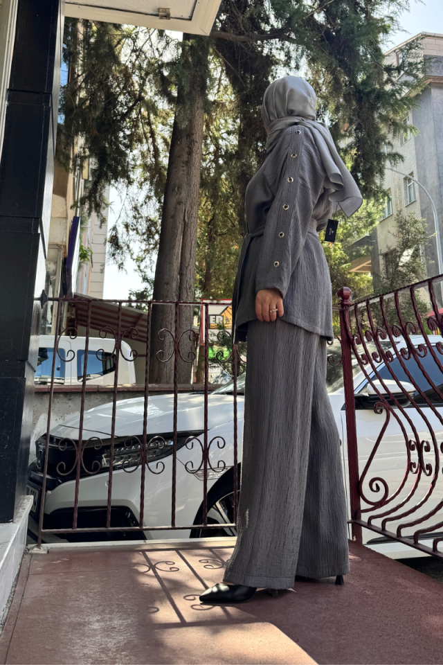 Ghisa Kuşgözü Detaylı Gömlek Pantolon Takım Gri 5KGSTKM4682