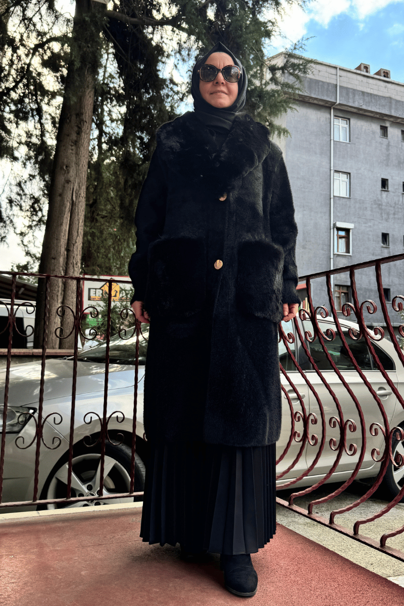 Ghisa Kürk Detaylı Kaban Siyah 5KGSKBN24111