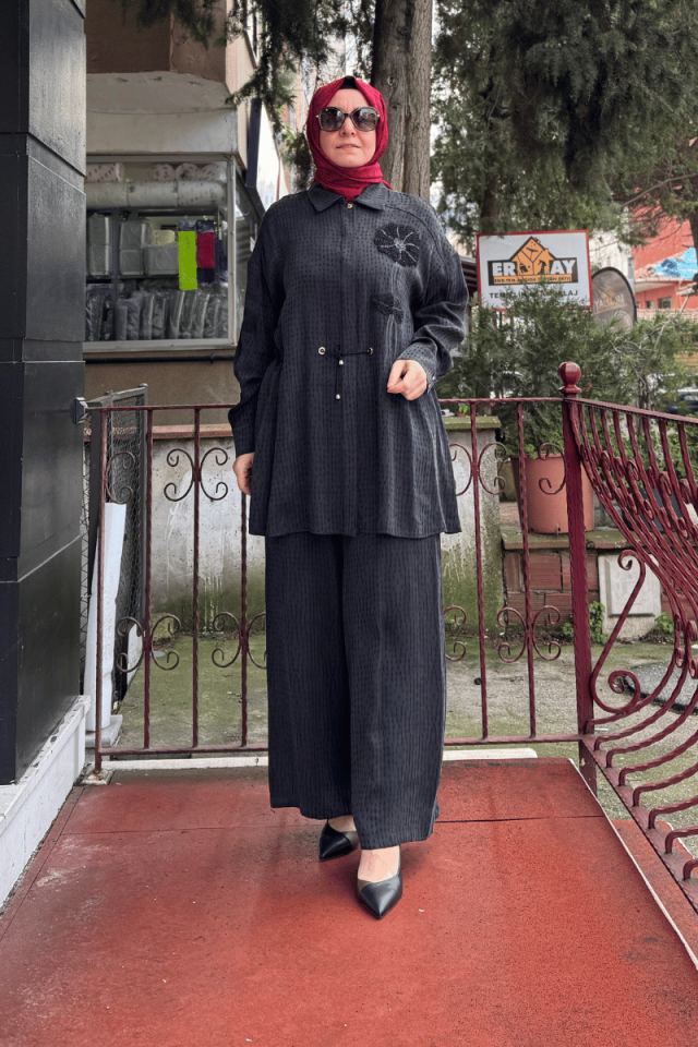 Ghisa Puantiyeli Takım Siyah 25YGSTKM4598