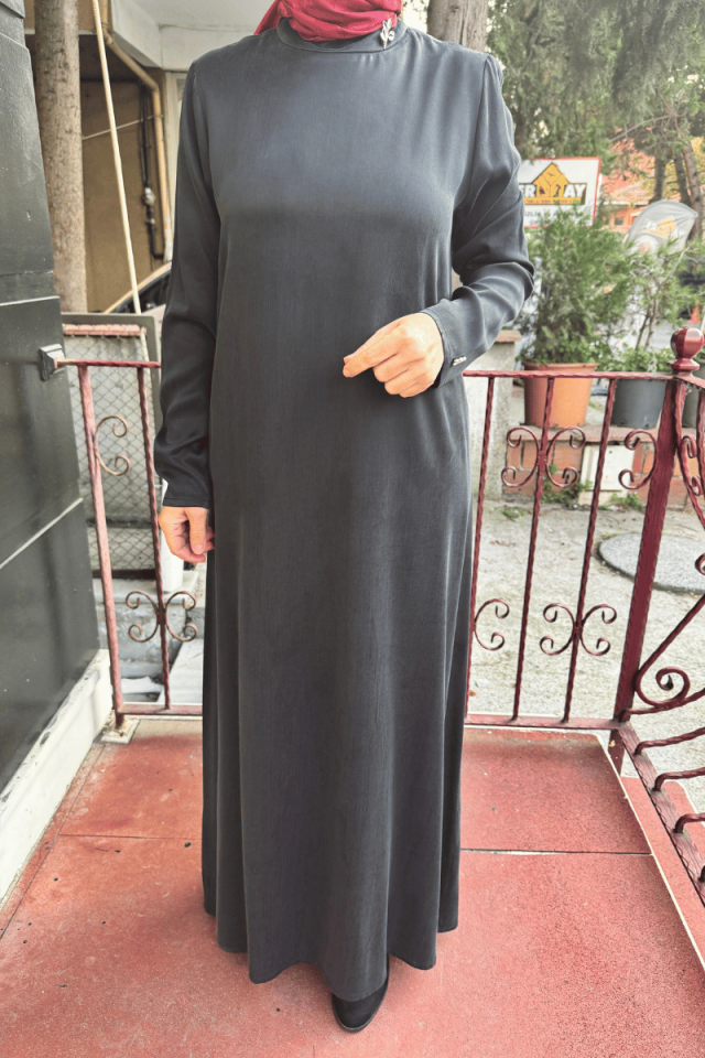 Miss Dalida Broş Detaylı Cupro Uzun Elbise Siyah T25K-4019