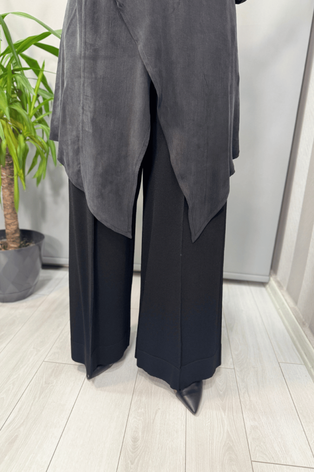 Miss Dalida Önü Dikiş Detaylı Bol Paça Triko Pantolon Siyah T25Y-7009